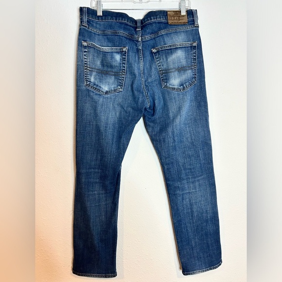Lucky Brand Athletic Slim Relaxed Jeans with Distressed Details Size 32 - Picture 3 of 6